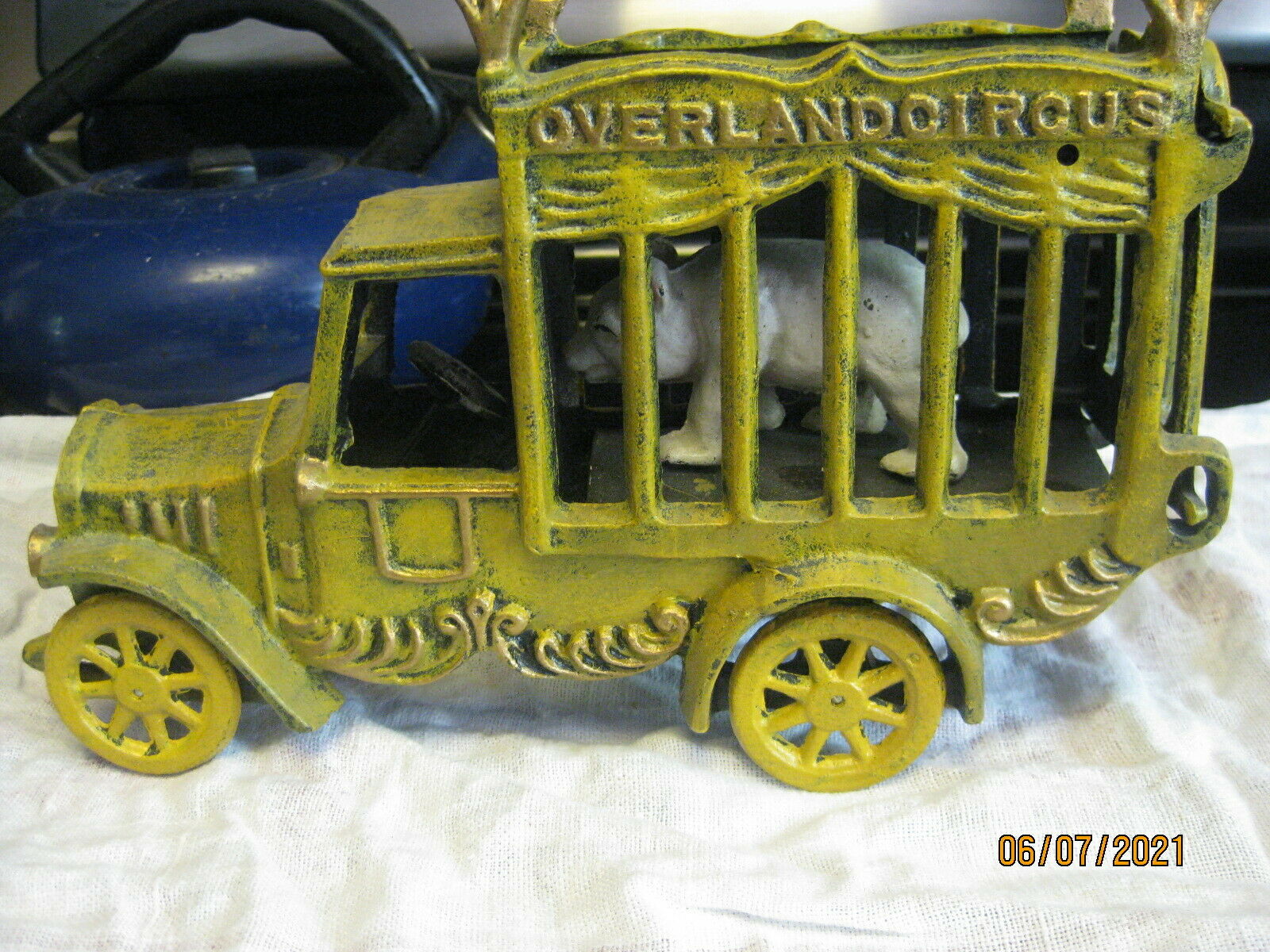 Cast Iron Reproduction Overland Circus Wagon With Polar Bear