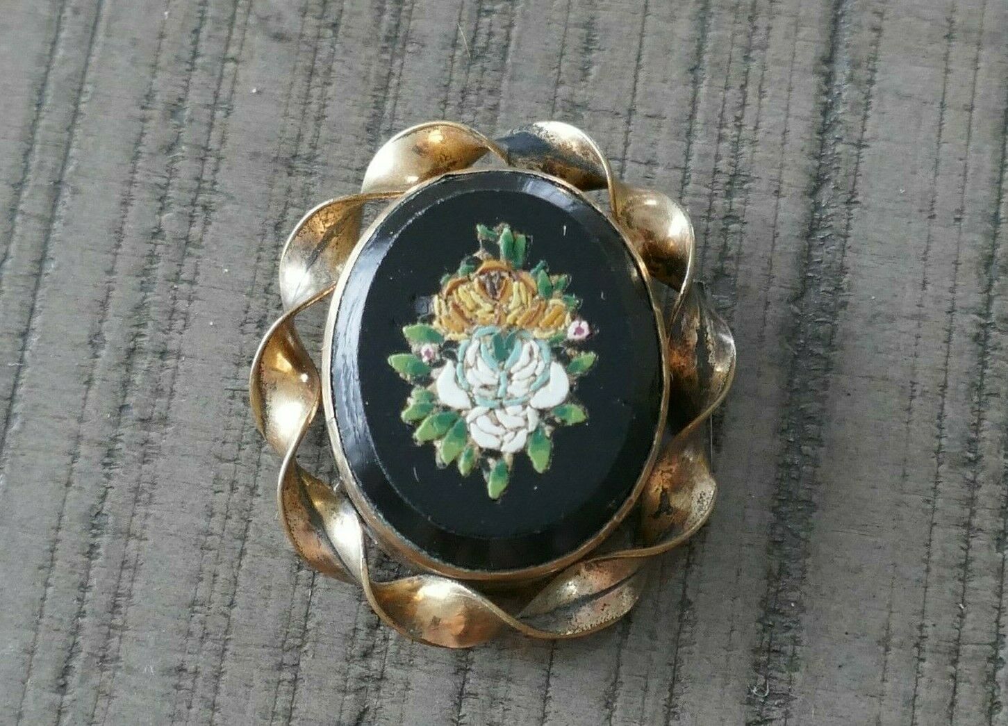 Antique Victorian Gold Tone Pietra Dura Floral Brooch / Pin - 8.0 Gm. - As Found