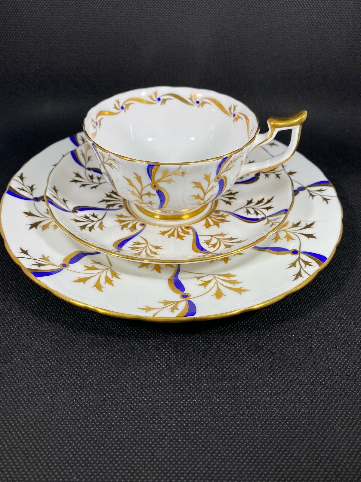 Stunning Royal Chelsea China Tea Cup Saucer Trio Royal Blue & Gold Batwing Regal
