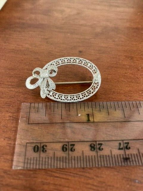 Vintage 14k Solid White Gold Filigree Diamond Oval Circle Brooch Pin